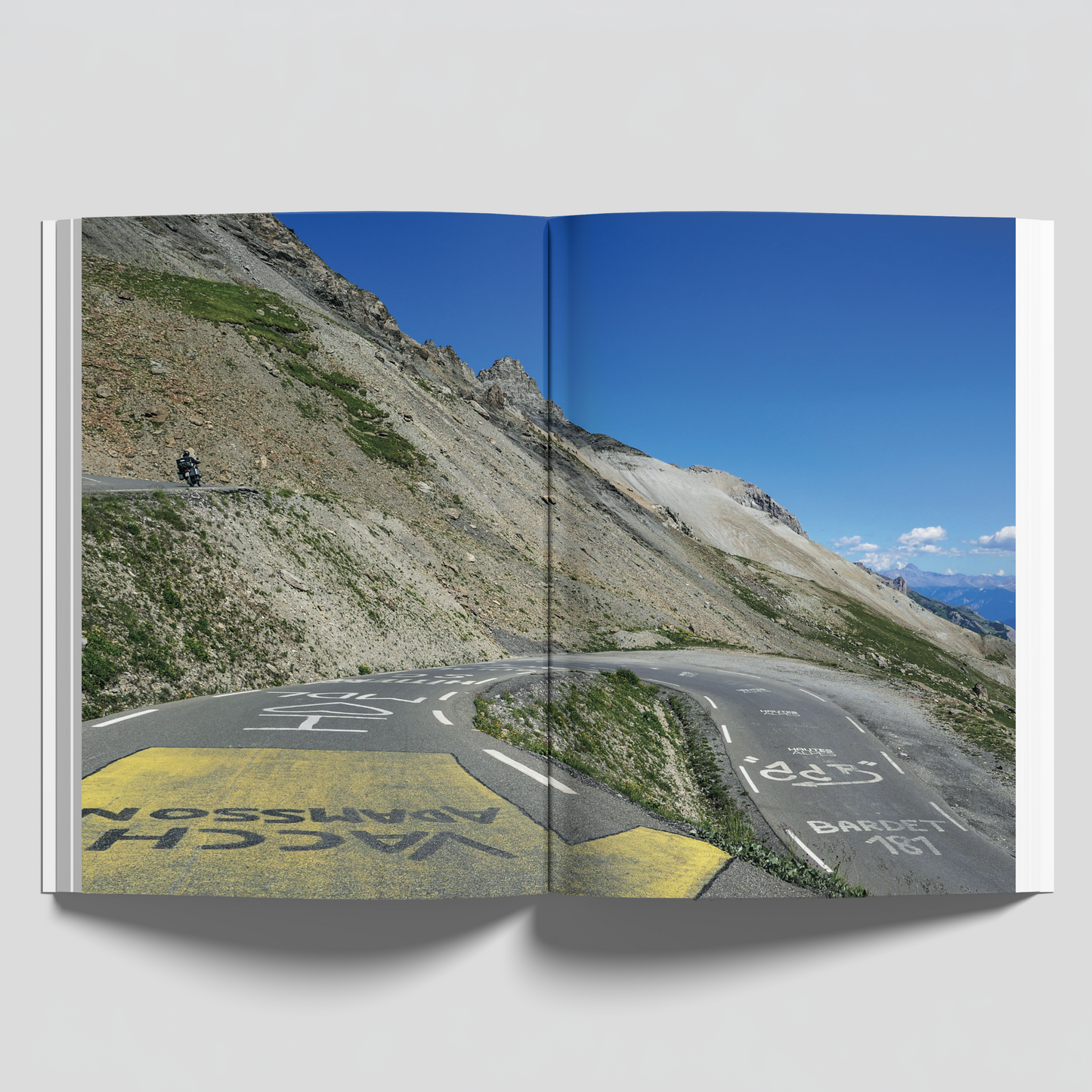 Mountain Passes - The Alps (English Edition)